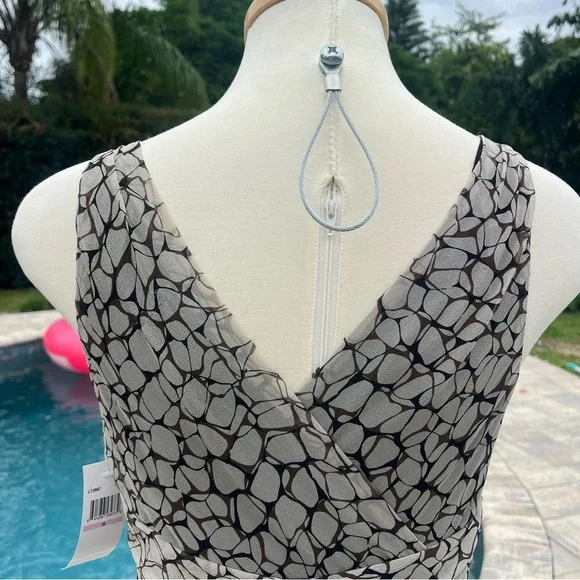 London Times Black and Cream Sleeveless Midi Dress - Picture 11 of 15